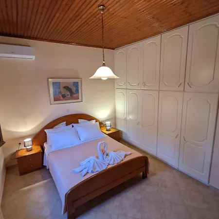 Lovely Lontza, A Cozy 2-bedroom House. Lixouri